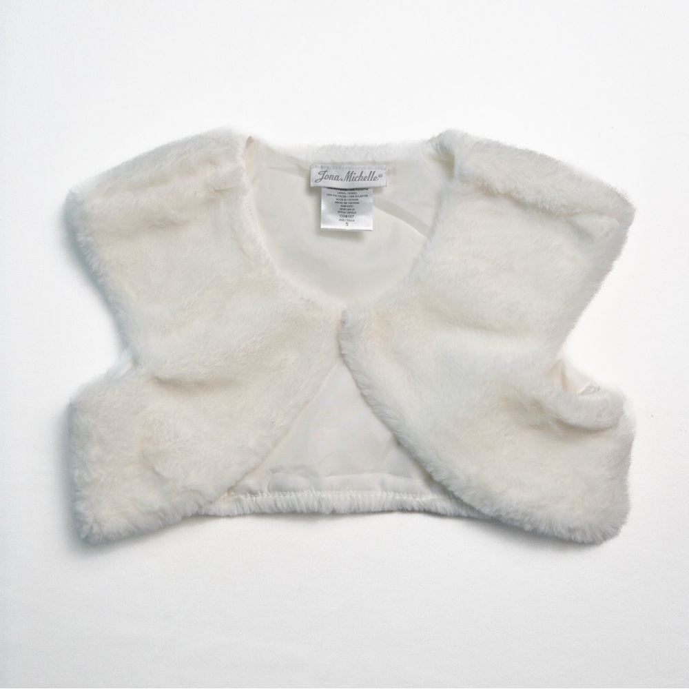 Jona Michelle | Girl's Size S | Ivory Faux Fur Shrug